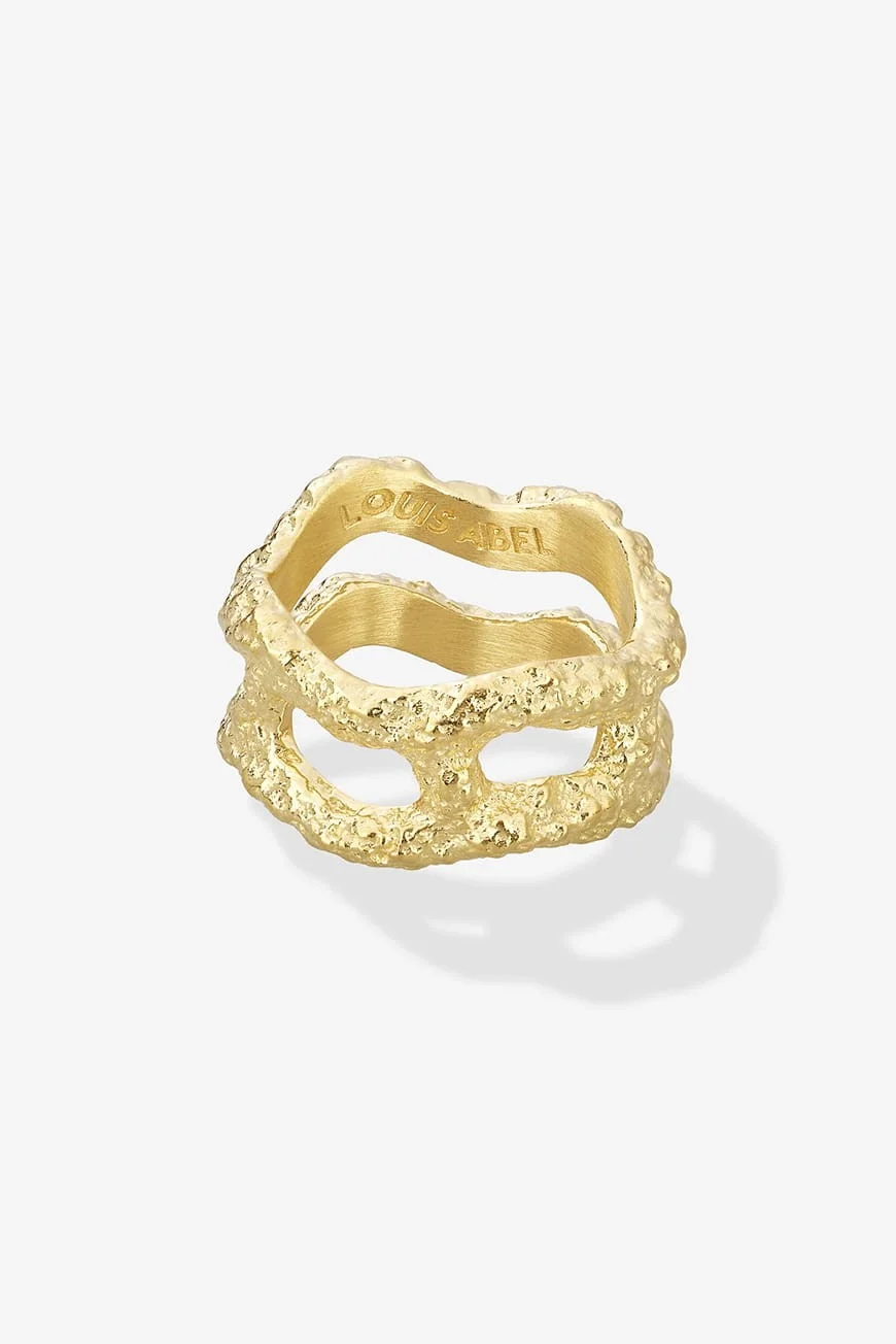 Gold ring with a textured double band